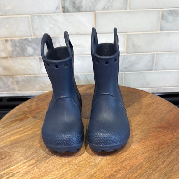 CROCS Handle It Toddler Kids Navy Blue Rain Boots - Picture 1 of 7